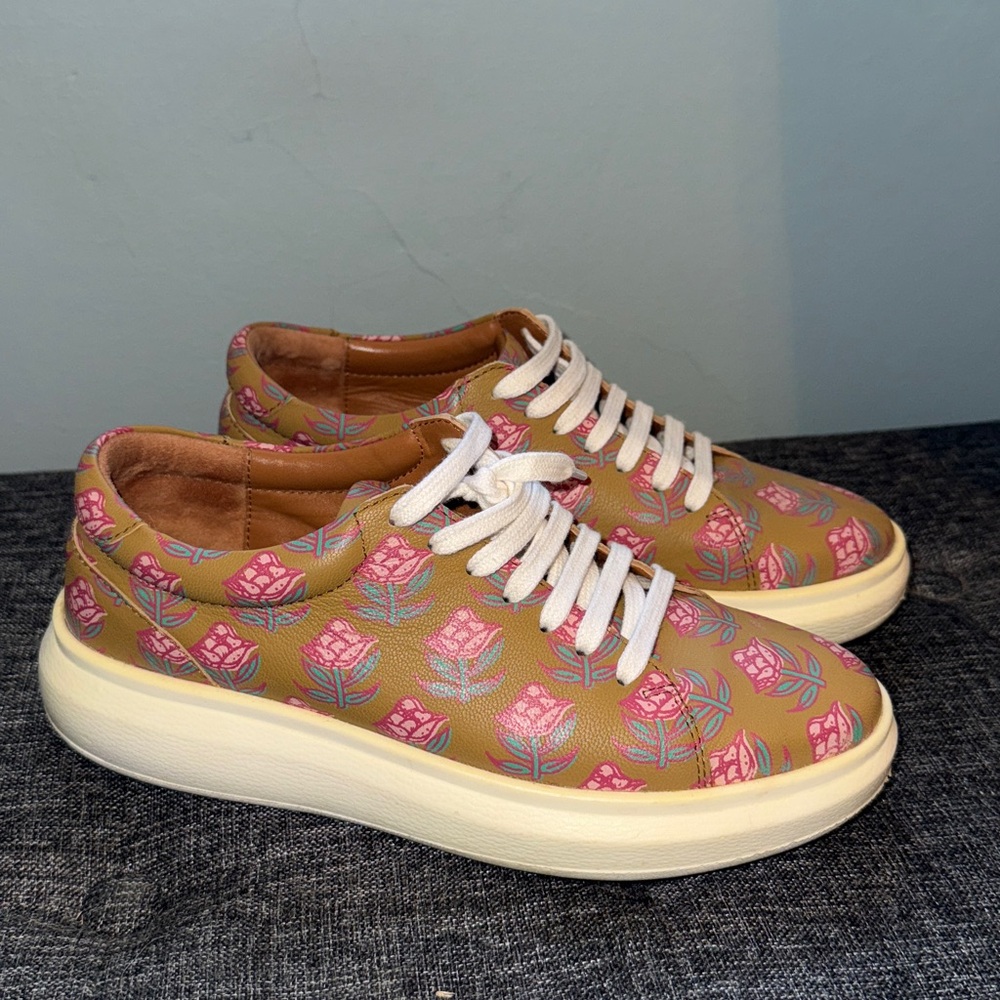 LLANI Kavi leather platform sneaker